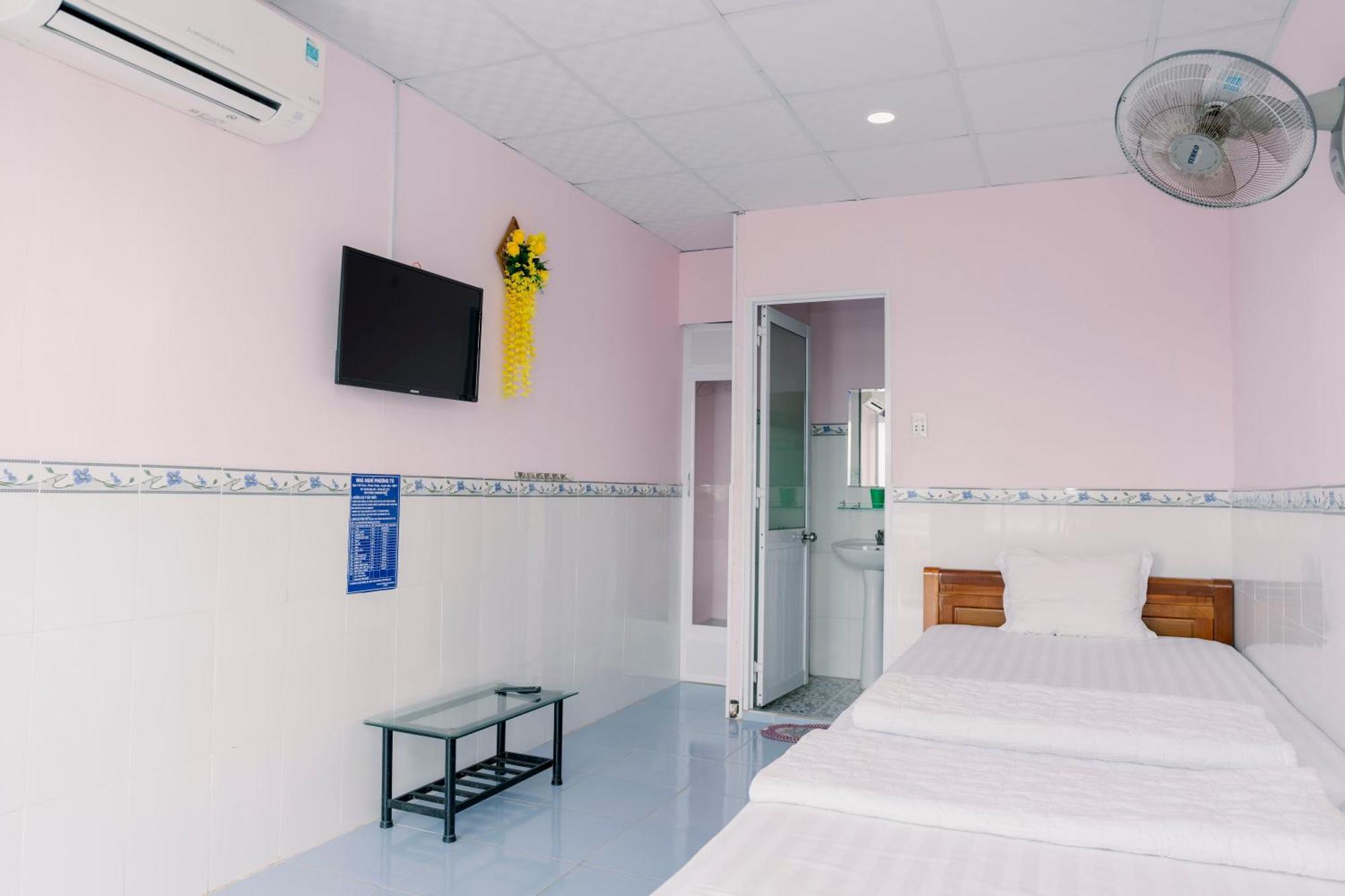 Xuyên Mộc Phuong Tu Hostel מראה חיצוני תמונה